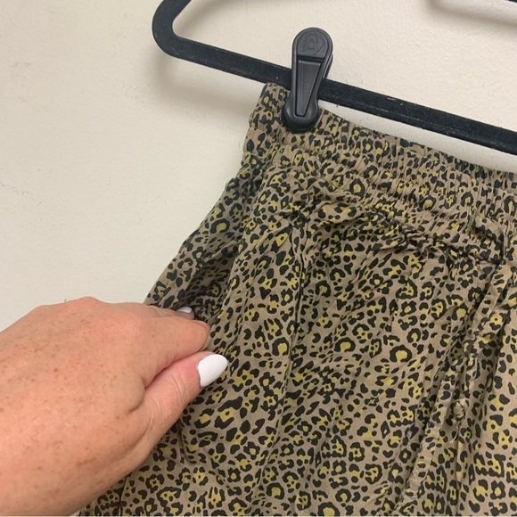Urban Outfitters Leopard Pull On Pants - Picture 2 of 10